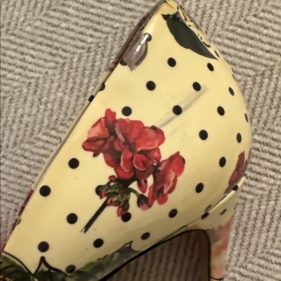 Dolce & Gabbana Floral Polka Dot Heels 40- Authenticated! - Picture 15 of 15